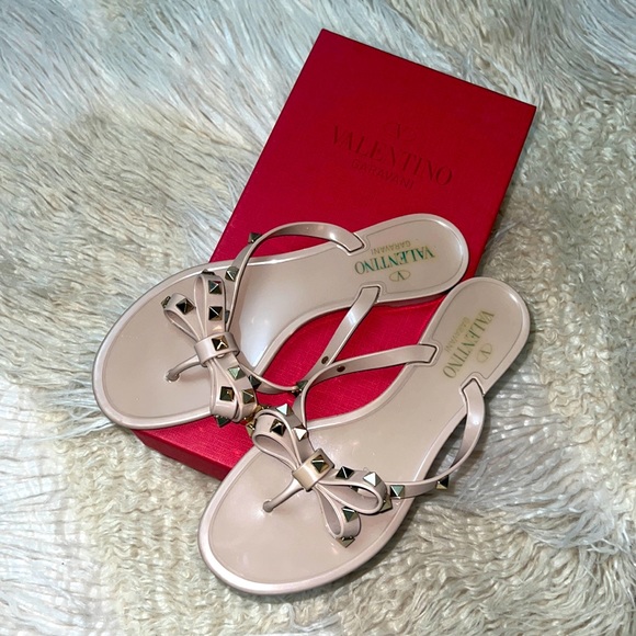 Valentino Garavani Women’s Summer Rockstud PVC Thong Sandal - Picture 3 of 7